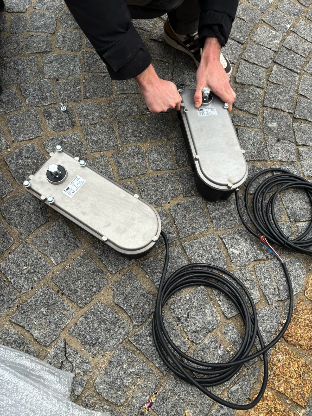 Moteur TAU R18 BENC - Automatisme portail battant enterré