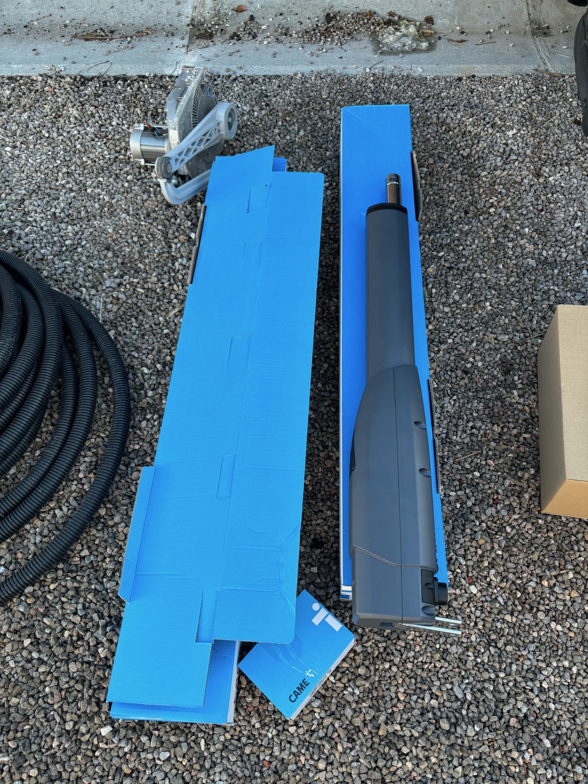 Moteur irréversible universel ATS 230V CAME à Calas 13480