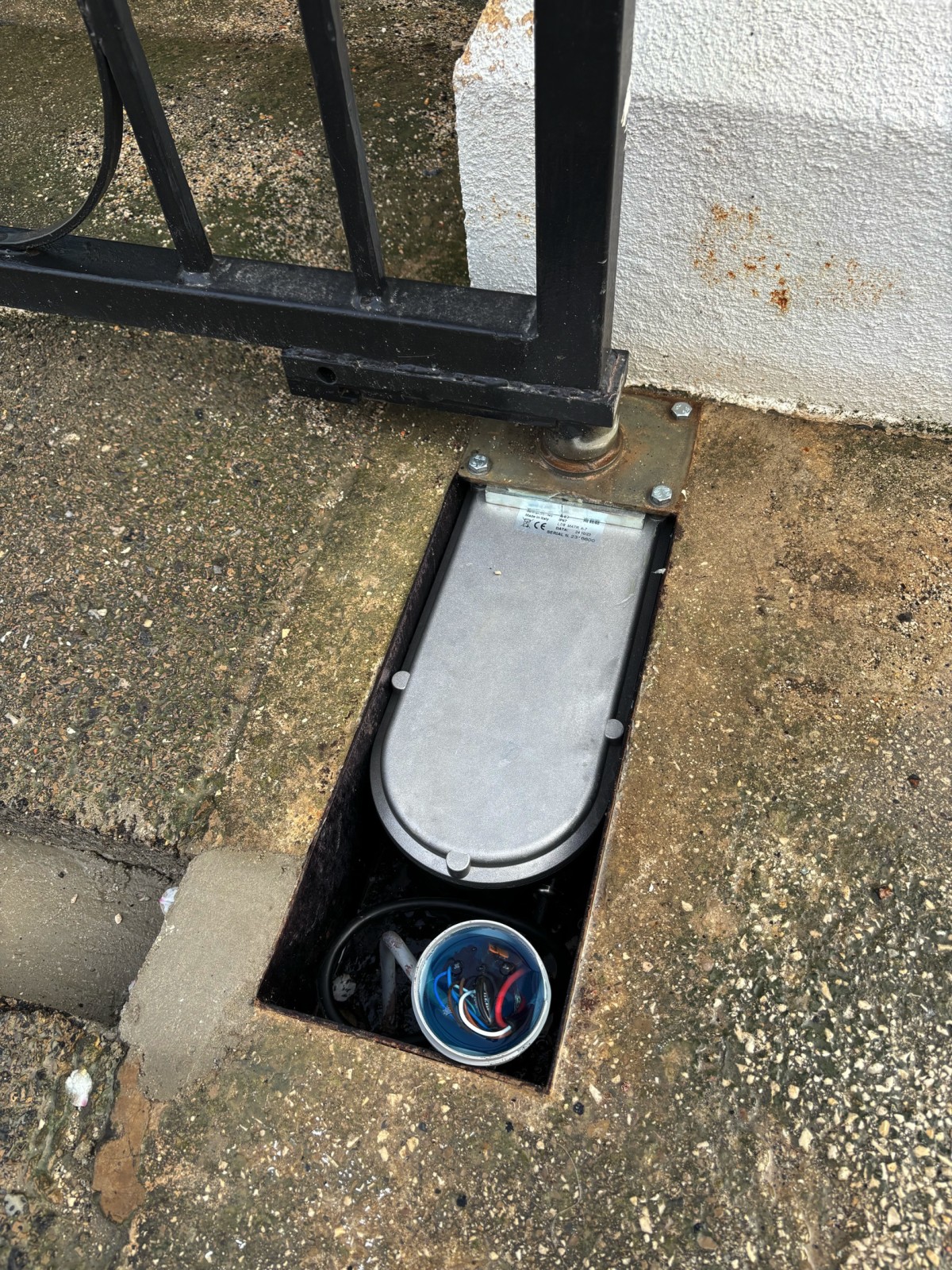 Moteur TAU R18 BENC - Automatisme portail battant enterré