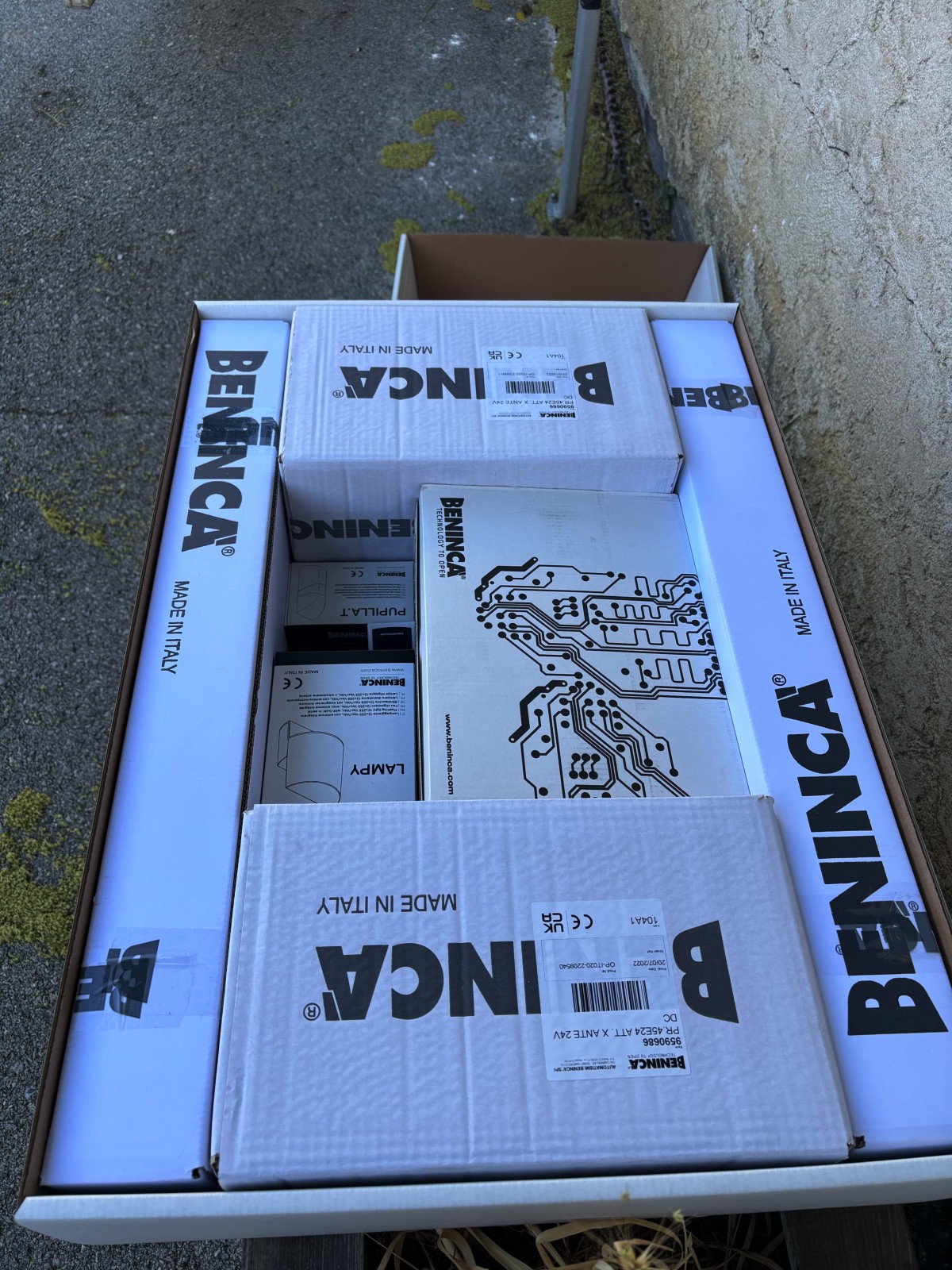 Installation et dépannage de motorisation BENINCA KPR pour portail battant à Vitrolles (13127) 