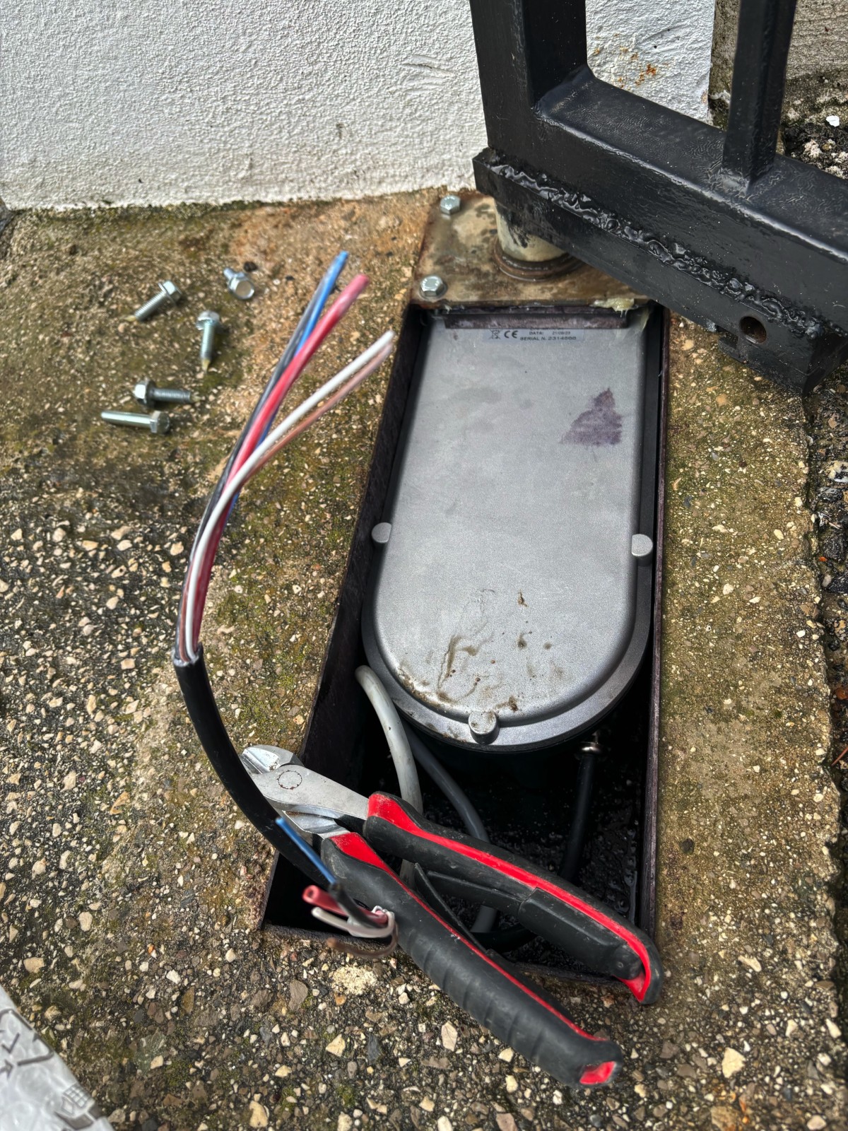 Moteur TAU R18 BENC - Automatisme portail battant enterré