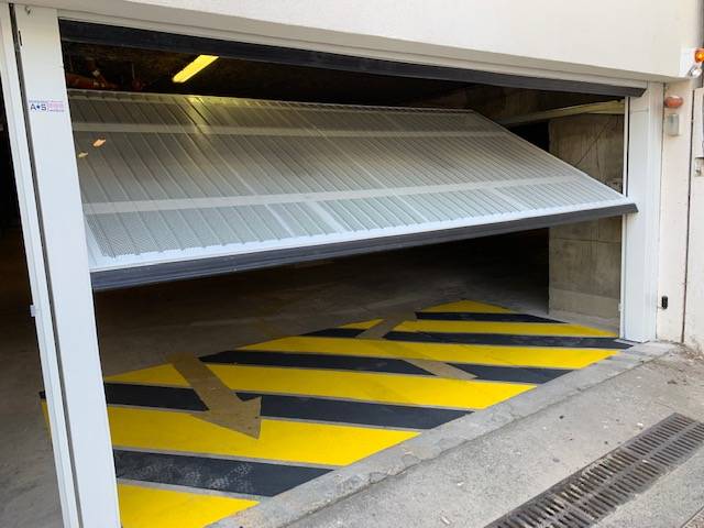 Entretien de porte basculante motorisé pour administrations publiques et privées Aix Marseille