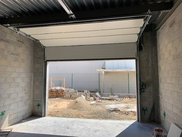 Réparateur CAME agréé pour porte de garage sectionnelle qui ne s'ouvre plus