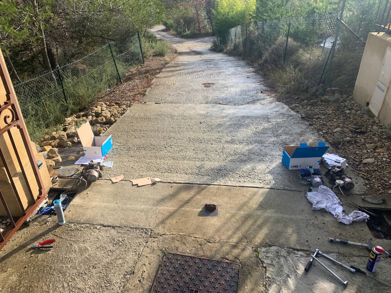 Dépanner moteur Frog enterré Came sur un portail battant d'une villa à Aix-en-Provence près de marseille