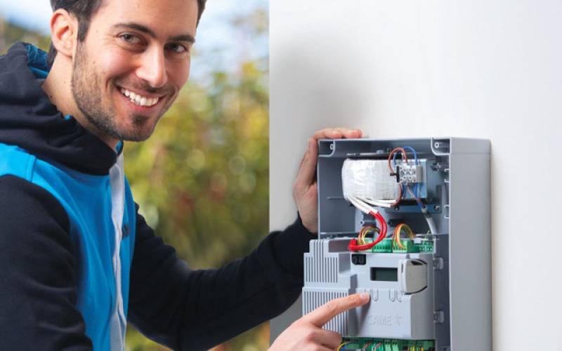 dépannage et réparation de portail électrique came coulissant et battant à Septèmes les Vallons proche des pennes mirabeau entre aix en provence et marseille - Vente et pose de portails automatiques proche Marseille - AS13DEPANNAGE