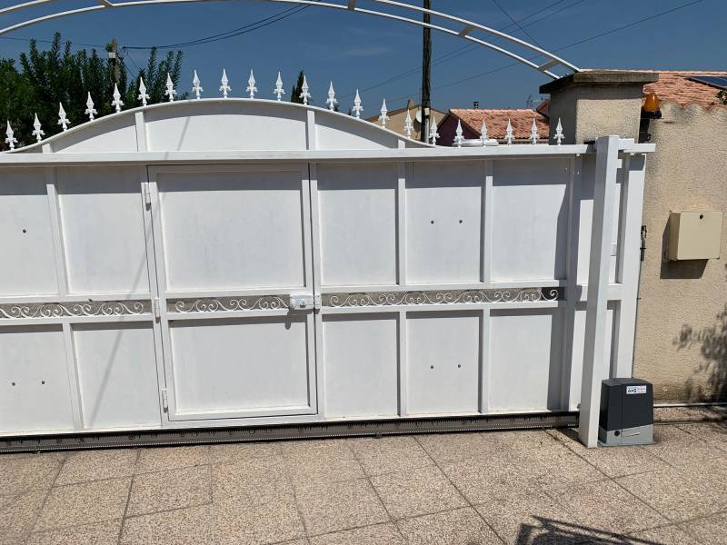 Urgence dépannage d'un portail coulissant came qui ne s'ouvre plus dans une maison sur Cabriès proche d'aix en provence