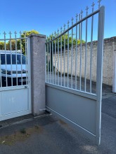 Installation et dépannage de motorisation BENINCA KPR pour portail battant à Vitrolles (13127) 