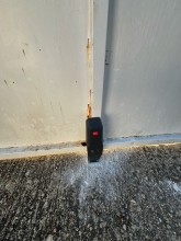 Poseur came de motorisation à vérins Krono avec serrure électrique pour vents forts et mistral aux Pennes Mirabeau